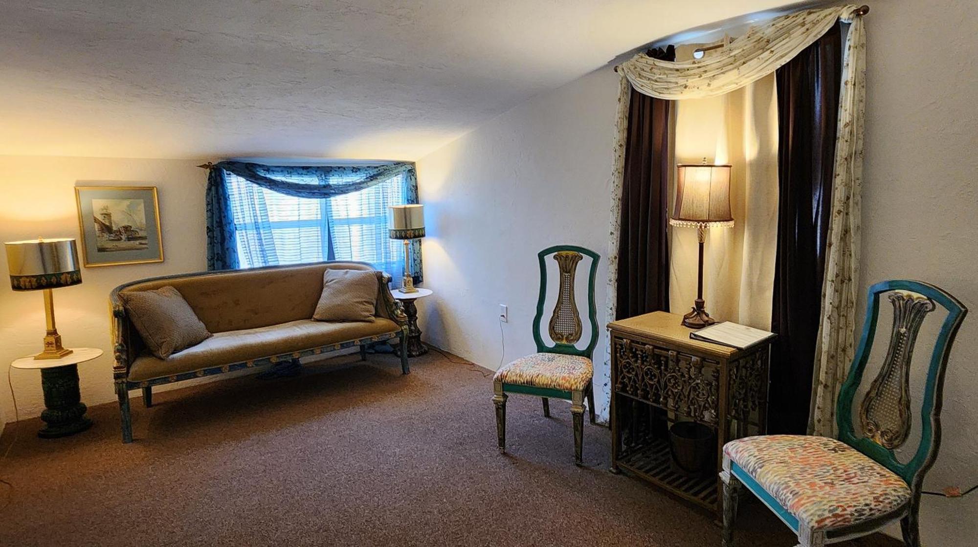 Lily Creek Lodge ดาห์ลอนีกา ภายนอก รูปภาพ