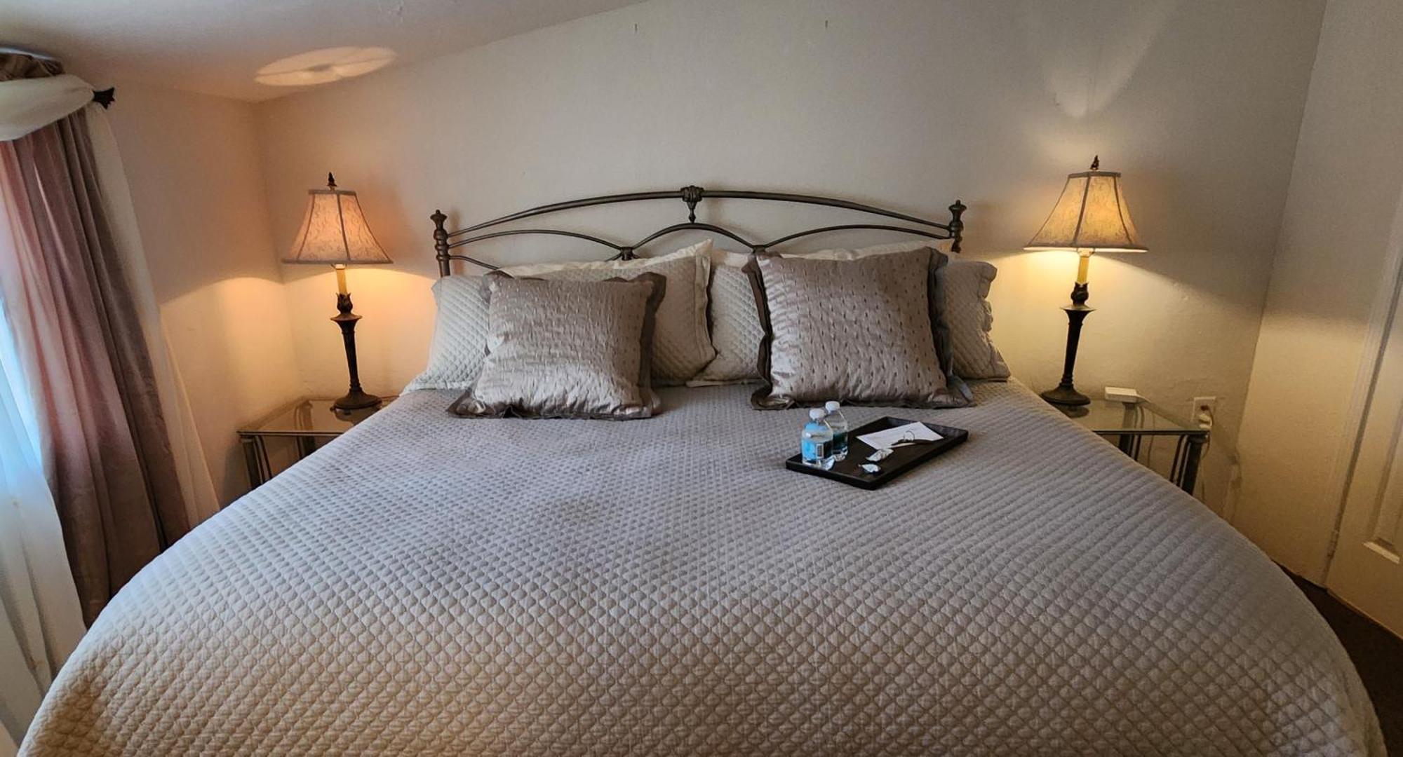 Lily Creek Lodge ดาห์ลอนีกา ภายนอก รูปภาพ