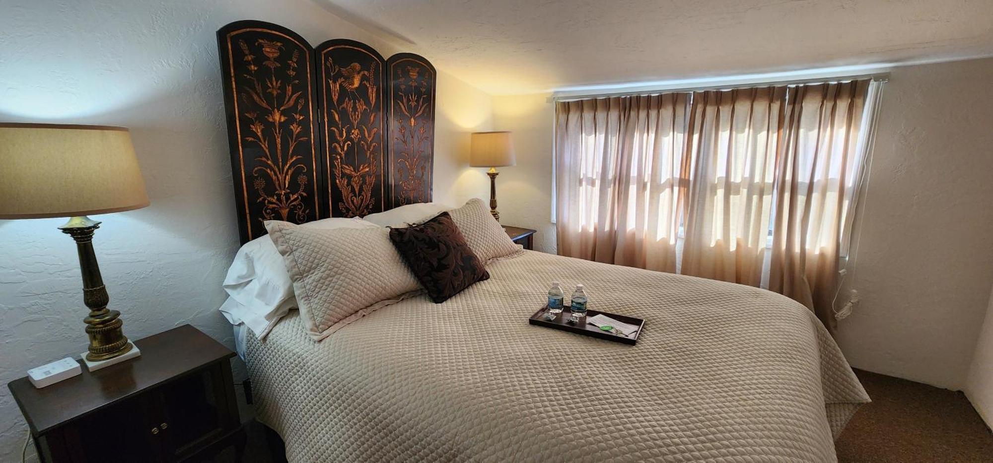 Lily Creek Lodge ดาห์ลอนีกา ภายนอก รูปภาพ