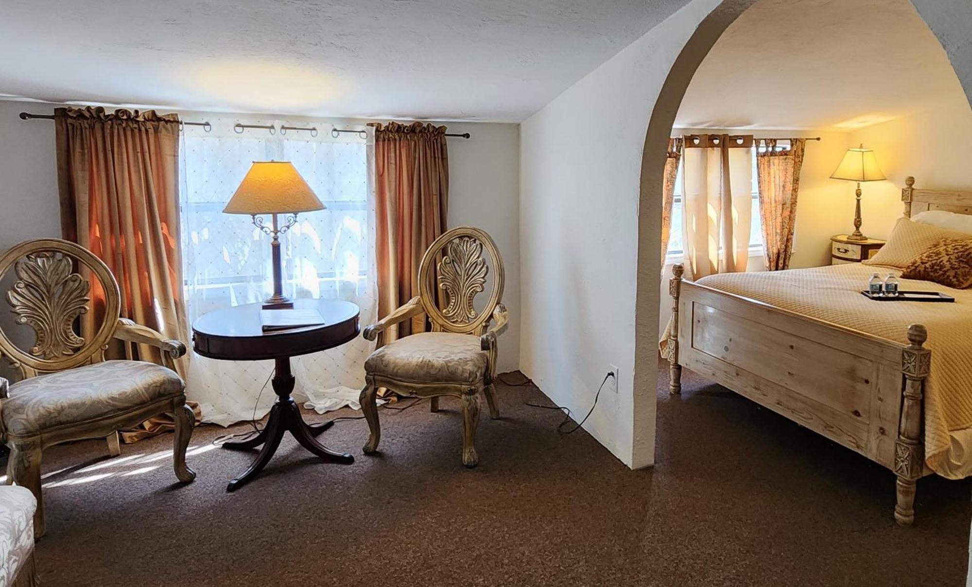 Lily Creek Lodge ดาห์ลอนีกา ภายนอก รูปภาพ