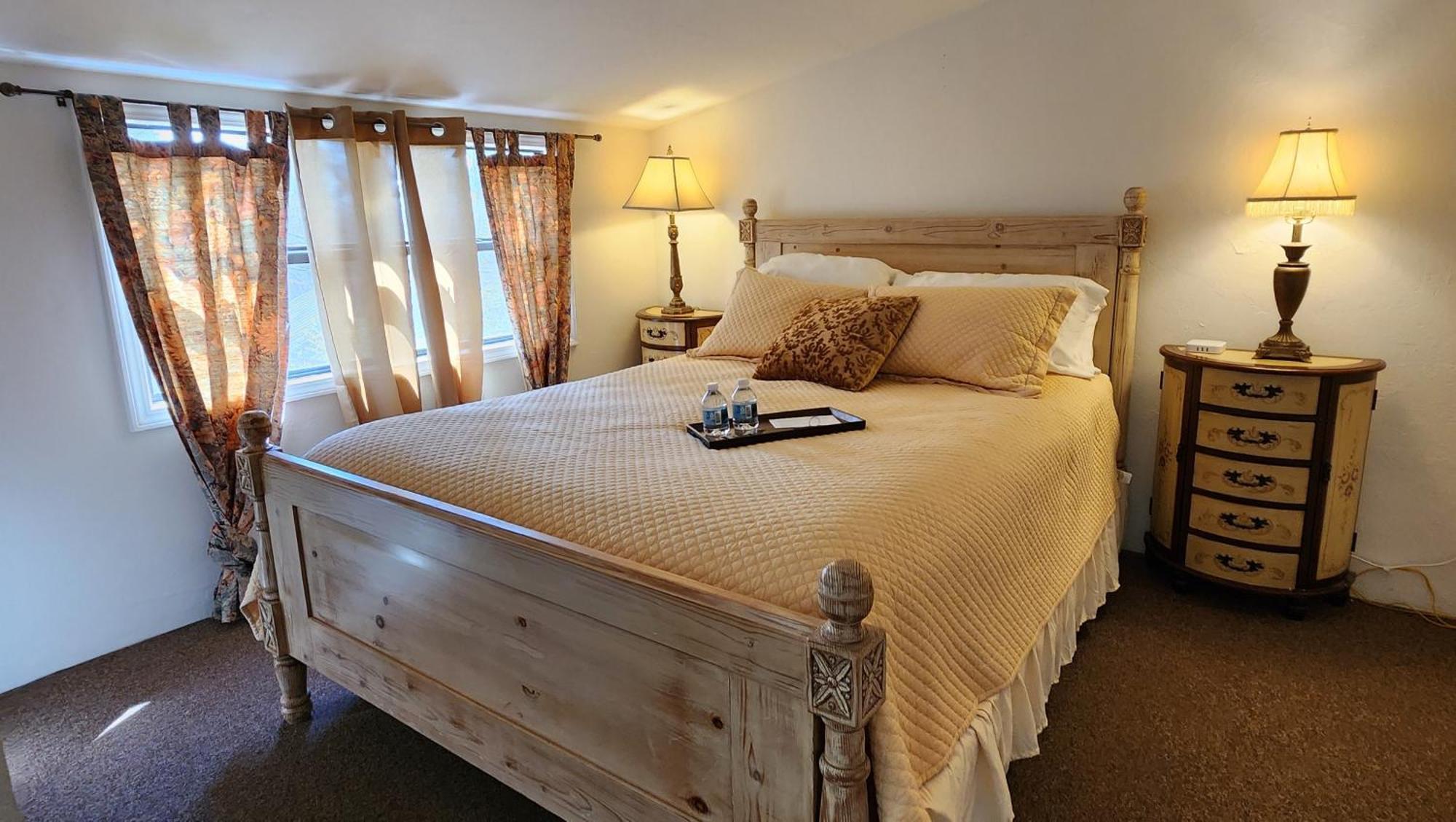 Lily Creek Lodge ดาห์ลอนีกา ภายนอก รูปภาพ