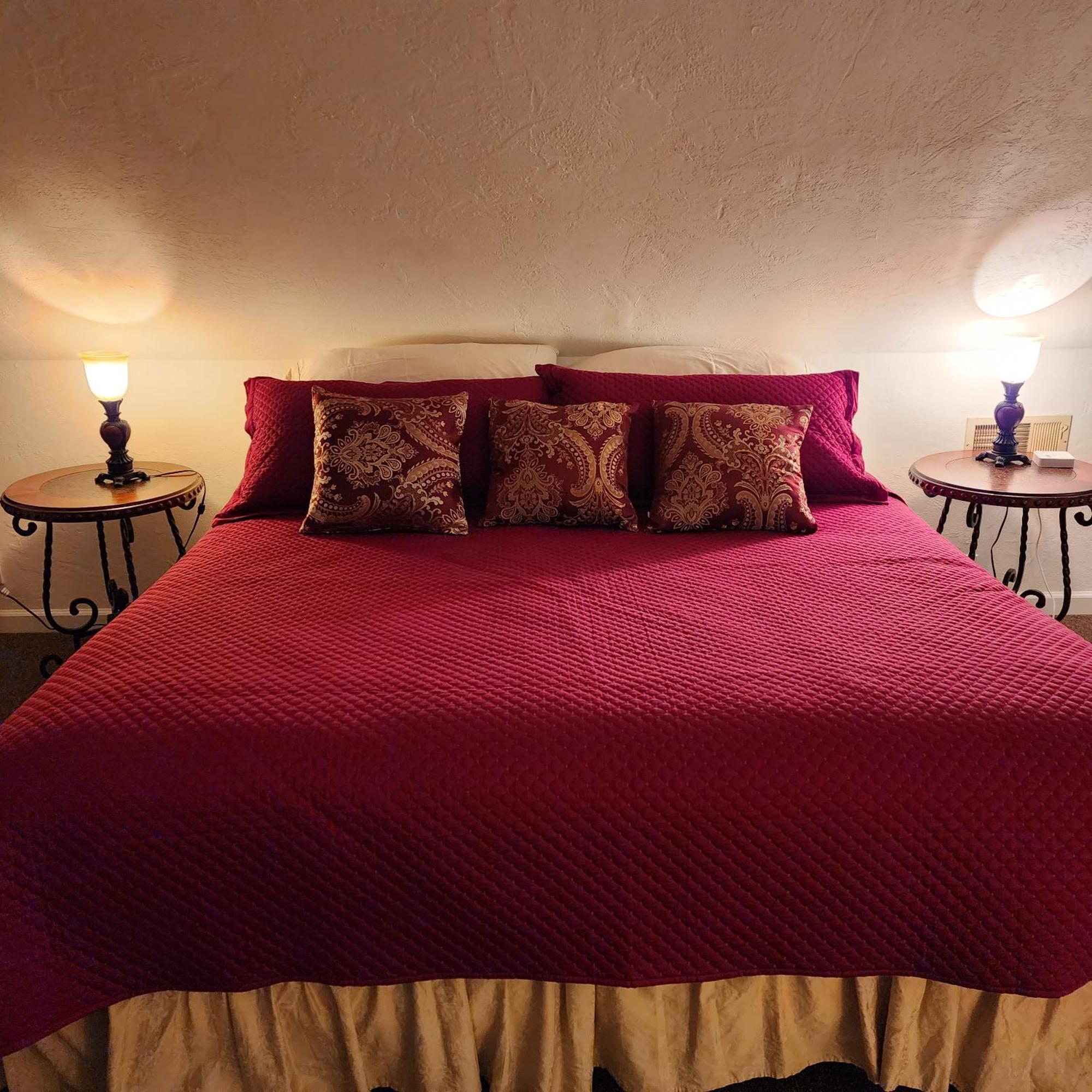 Lily Creek Lodge ดาห์ลอนีกา ภายนอก รูปภาพ